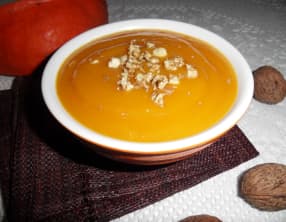 Velouté de potiron au roquefort et aux noix