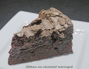 Gâteau au chocolat meringué