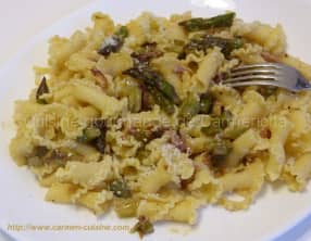 Pâtes corolles aux asperges vertes