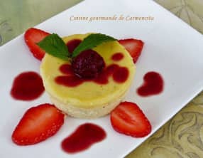 Flans de ricotta au coulis de framboises