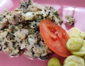 Thon en tartare et sa sauce soja et coriandre