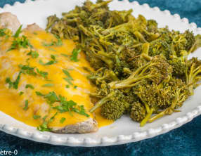 Bar aux brocolis, sauce à l’orange