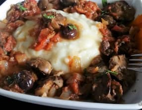 Foies de volaille aux oignons et olives