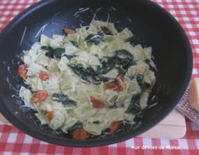 Ravioles aux épinards et tomates séchées à la crème au parmesan