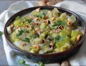 Sauté de poireaux au curry thaï