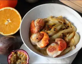 Saint-jacques aux fruits de la passion et endives confites