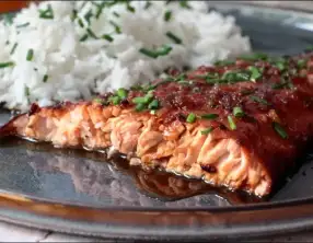 Saumon au miel et gingembre au four