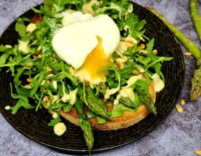 Bruschetta aux asperges grillées