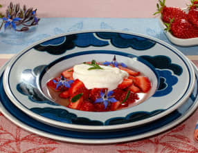 Minestrone de fraises, crème ricotta à la fève de Tonka