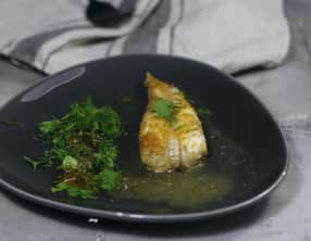 Petites lottes aux épices et salade d'herbes