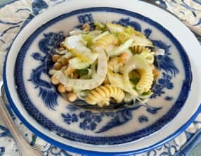 Salade de fenouil, cédrat, fusilli, citron confit et pois-chiches