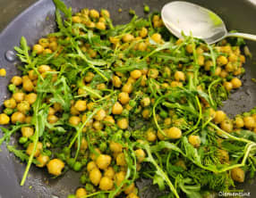 Pois chiches à la roquette et pesto d'ail des ours