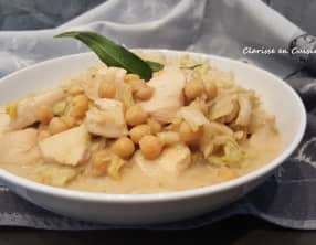 Poêlée de chou chinois, pois chiches et poulet à la sauce coco