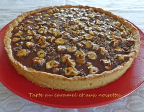 Tarte au caramel et aux noisettes
