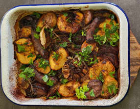 Pommes de terre et prunes sauce aigre douce de Yotam Ottolenghi