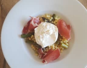 Risotto de pâtes perle, asperges et burrata ️