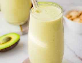 Smoothie avocat, dattes à la marocaine