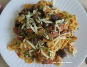 Pâtes aux aubergines et saucisse de Montbéliard