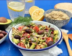 Salade aux courgettes grillées halloumi et caviar d'aubergines