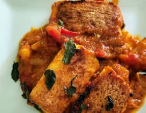 Gratin au halloumi, tomates et poivron