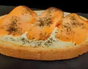 Bruschetta au saumon fumé