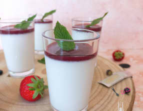 Panna cotta coco et fruits rouges