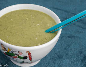 Velouté de courgettes au bouillon de volaille maison