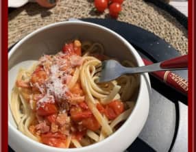 Linguine aux tomates cerises et lardons