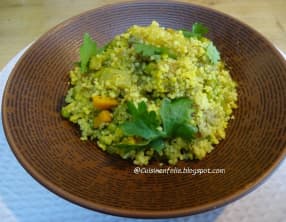 Boulettes de saucisses, semoule de couscous aux légumes