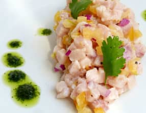 Tartare d'espadon à la prune jaune