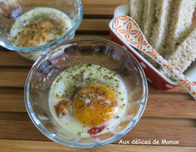 Oeufs cocotte au poivron et tomates séchées
