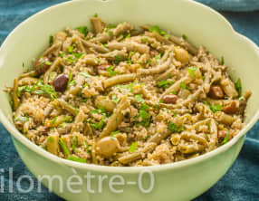 Salade de quinoa, haricots verts et olives