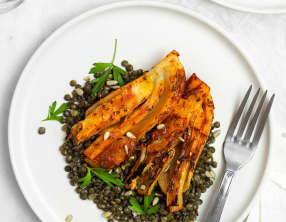 Fenouil braisé à la tomate et lentilles