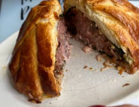 Chausson farci porc épinards noisettes