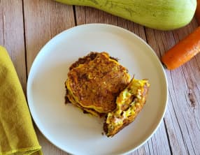 Galettes courgettes carottes fourrées à la mozzarella et jambon