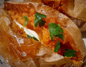 Patate douce rôtie au four