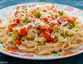 Pâtes aux poivrons, brocolis, chorizo et emmental