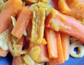 Tagine de carottes aux abricots, olives vertes et citron confit