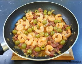 Crevettes au chorizo et aux olives
