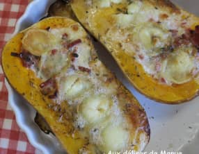 Courge butternut farcie à la crème et bacon, gratinée au chèvre
