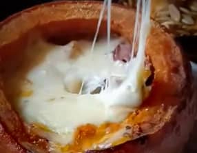 Potimarron farci à la raclette