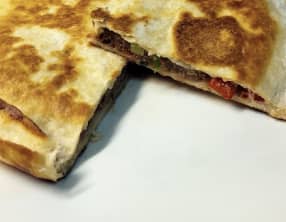 Quesadilla au steak haché et poivron