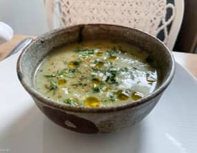 Soupe glacée de cosses de fèves