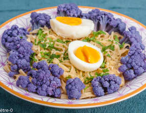 Pâtes aux chou fleur violet, œuf dur et emmental