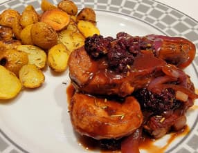 Médaillons de porc, sauce mûres et porto