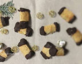 Biscuits bûchettes noisettes vanille