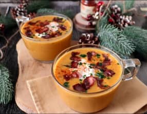 Cappuccino de butternut et lard croustillant de Cyril Lignac