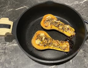 Butternut farci aux champignons et au chèvre