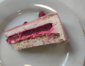 Entremets citron, framboise et bergamote