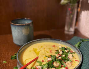 Soupe crémeuse de chou-fleur au cumin et curcuma